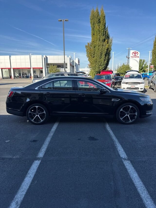 Used 2015 Ford Taurus SEL w/ Equipment Group 201A AWD/4WD image 4