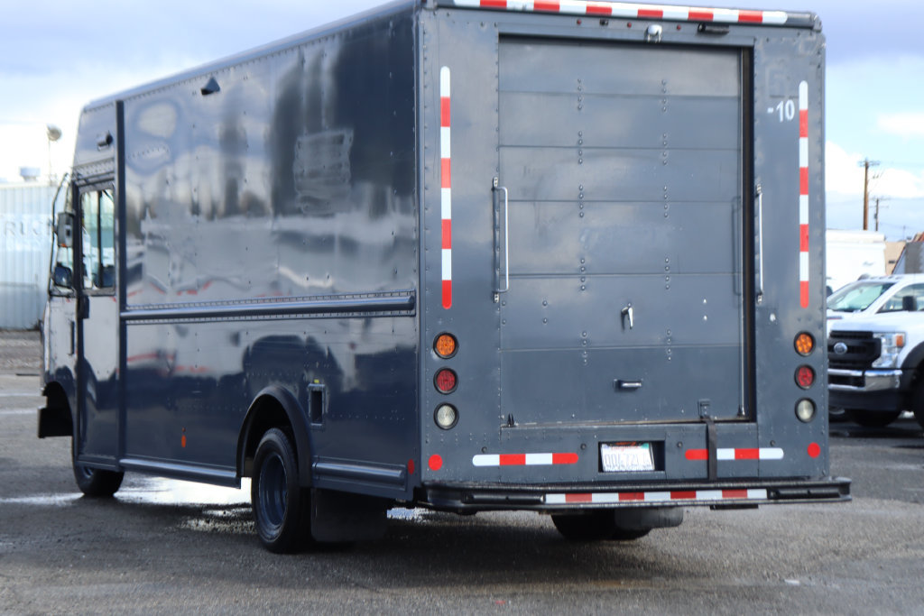 Used 2019 Ford E-450 and Econoline 450 Super Duty RWD image 6