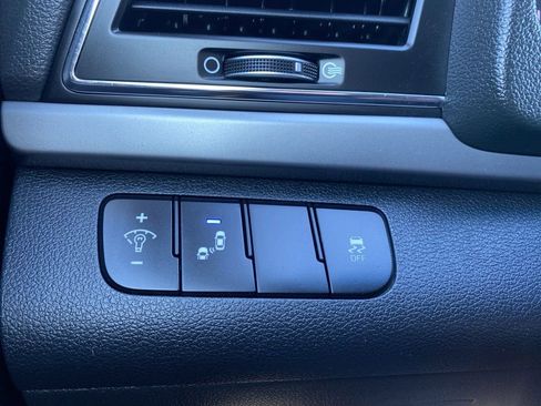 Used 2017 Hyundai Elantra Value Edition w/ Cargo Package image 23