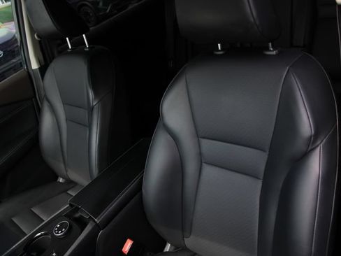 Certified 2023 Nissan Rogue SV w/ SV Premium Package AWD/4WD image 6