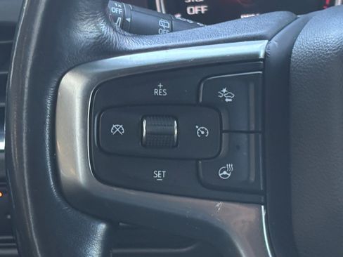 Used 2021 Chevrolet Suburban Premier w/ Premium Package image 11