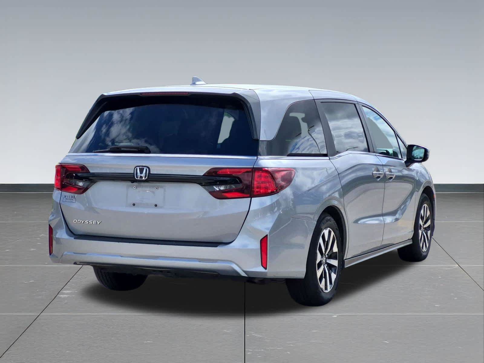 Certified 2025 Honda Odyssey EX-L image 5