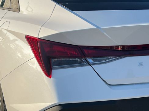 New 2026 Hyundai Elantra SE image 25
