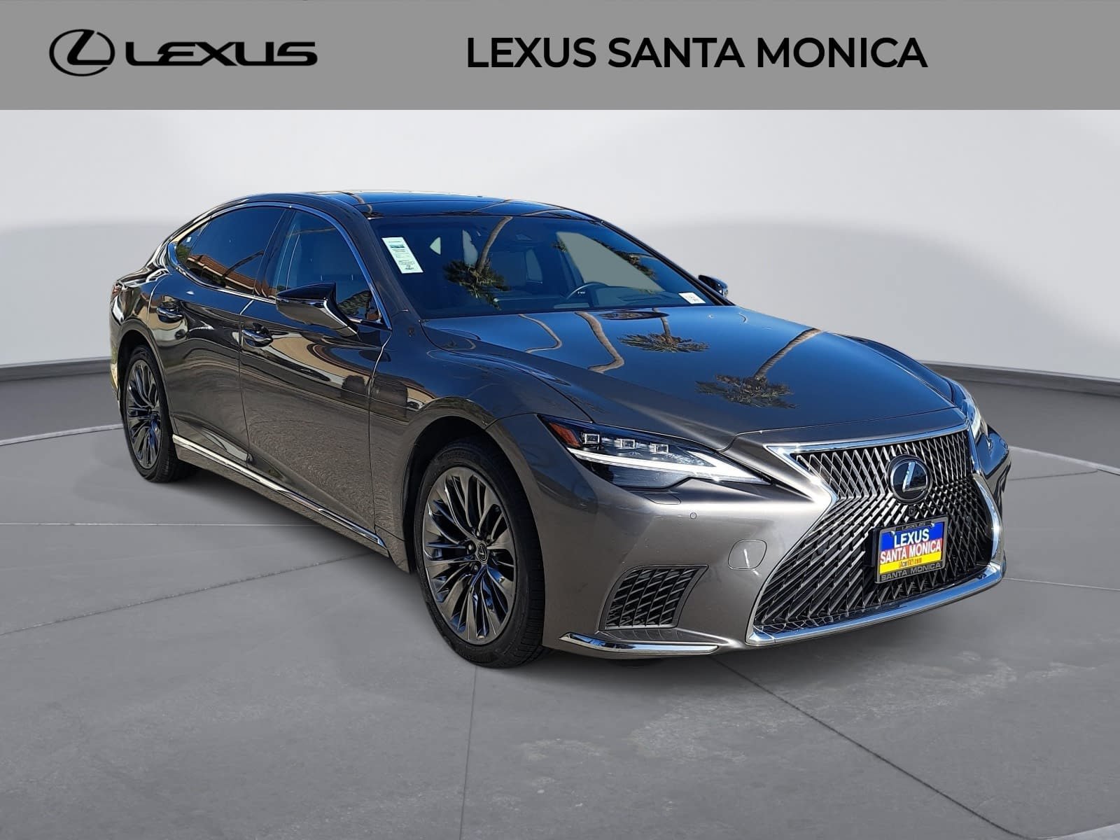 Used 2023 Lexus LS 500 w/ Interior Upgrade Package RWD image 3
