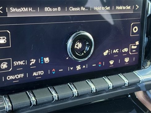 Used 2025 GMC Yukon Denali image 19