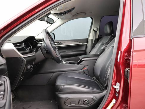 Used 2022 Jeep Grand Cherokee Limited RWD image 8