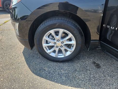 Used 2020 Chevrolet Equinox LT w/ Driver Convenience Package AWD/4WD image 27
