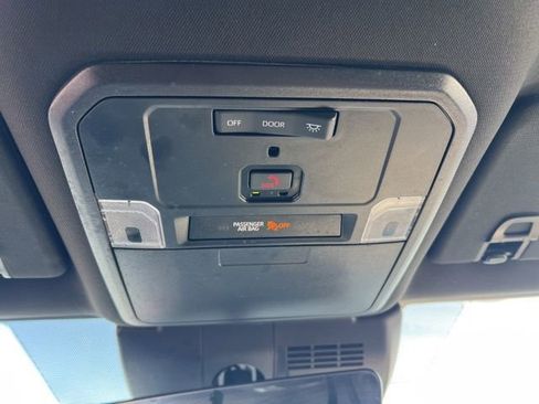 Used 2024 Toyota Tacoma TRD Off-Road image 25