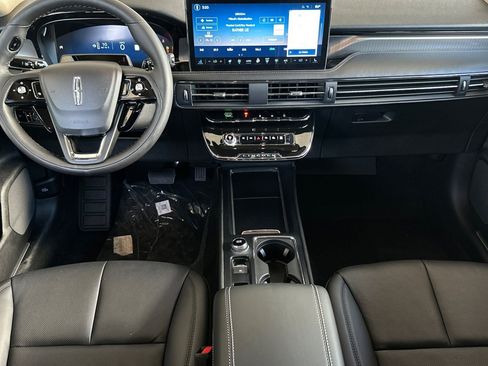 New 2025 Lincoln Corsair Reserve w/ Equipment Group 202A image 12