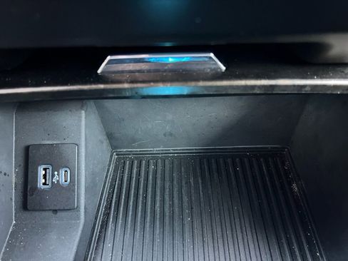 Used 2022 Ford F250 Lariat w/ Lariat Value Package image 38