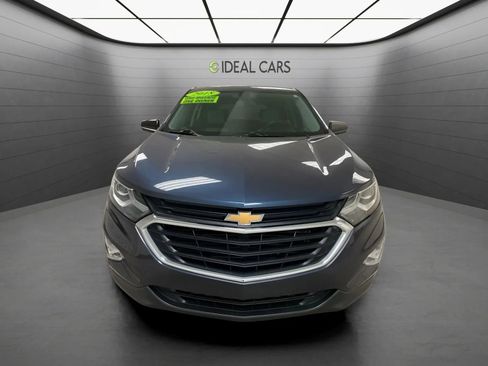 Used 2018 Chevrolet Equinox LS FWD image 2