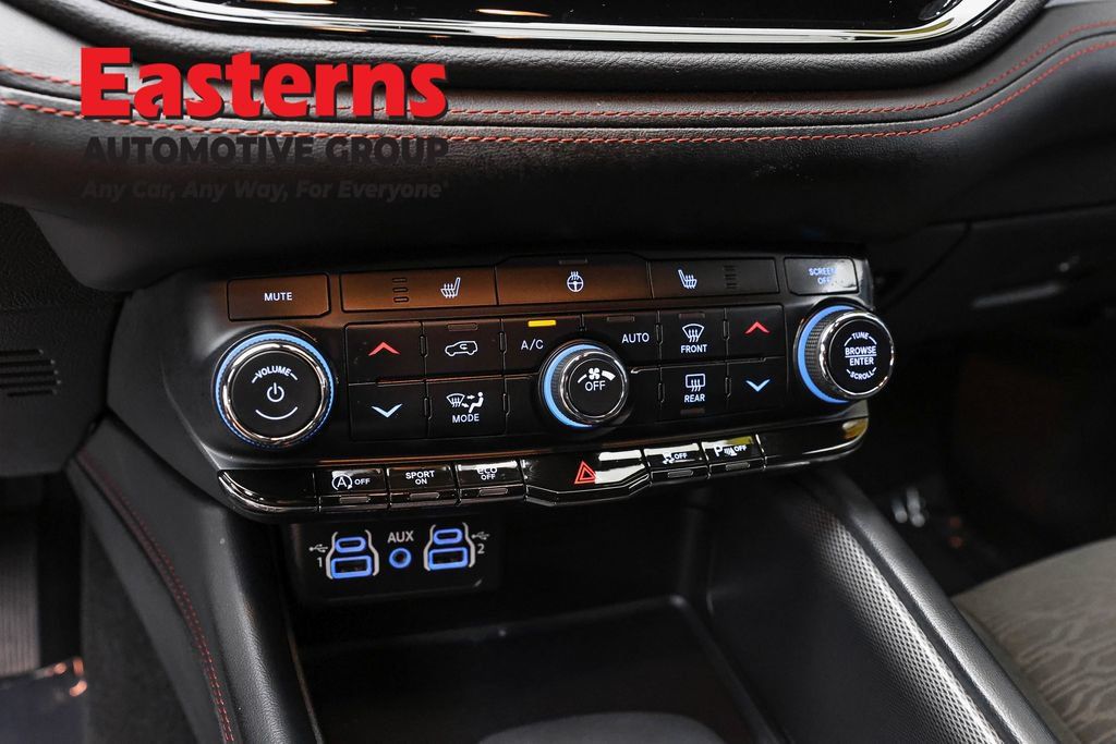 Used 2025 Dodge Durango GT RWD image 20