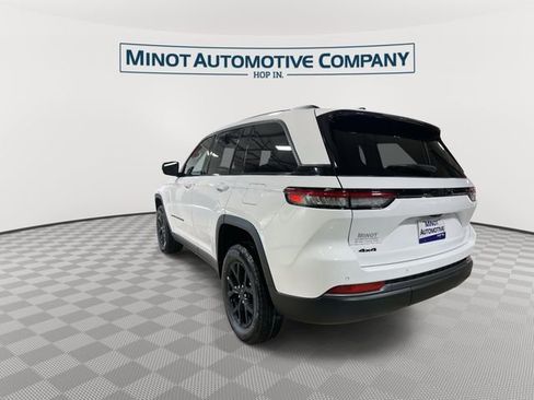 New 2026 Jeep Grand Cherokee Altitude AWD/4WD image 6