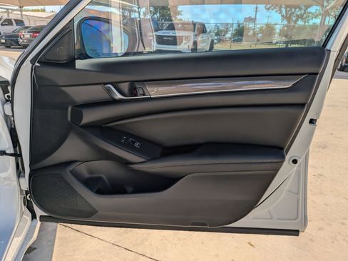 Used 2020 Honda Accord Sport image 31