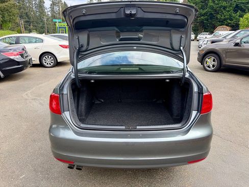 Used 2012 Volkswagen Jetta SE FWD image 22