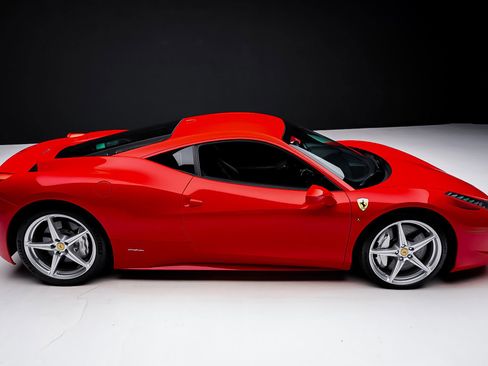 Used 2011 Ferrari 458 Italia Coupe RWD image 37