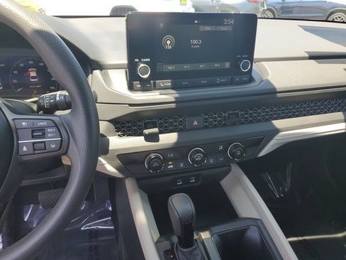 Certified 2025 Honda Accord LX image 22