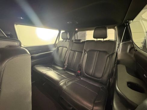 Used 2023 Jeep Wagoneer L Series II RWD image 47
