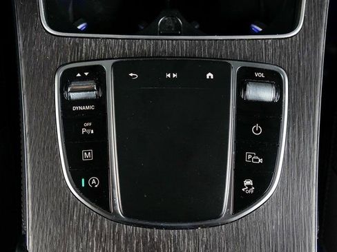 Used 2021 Mercedes-Benz GLC 300 4MATIC image 17