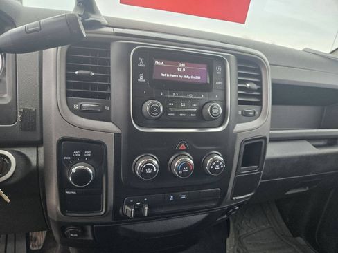 Used 2015 RAM 1500 ST w/ SXT Appearance Group AWD/4WD image 6
