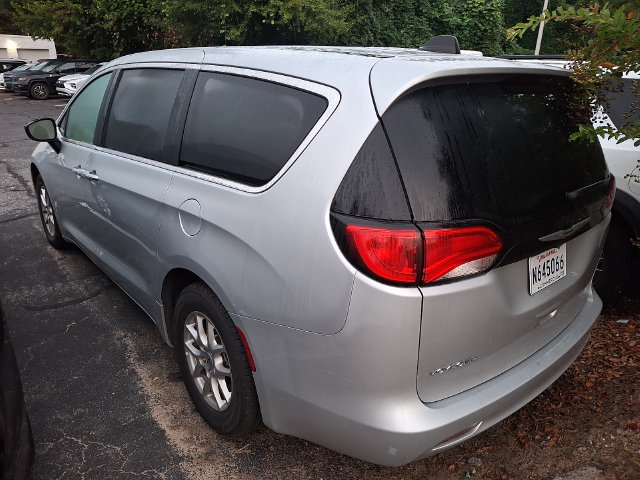 Used 2024 Chrysler Voyager LX FWD image 8