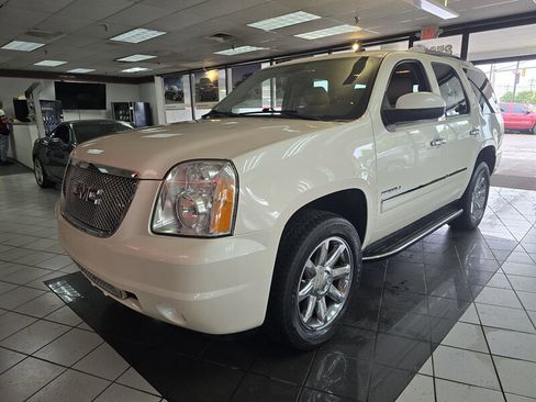 Used 2013 GMC Yukon Denali AWD/4WD image 1