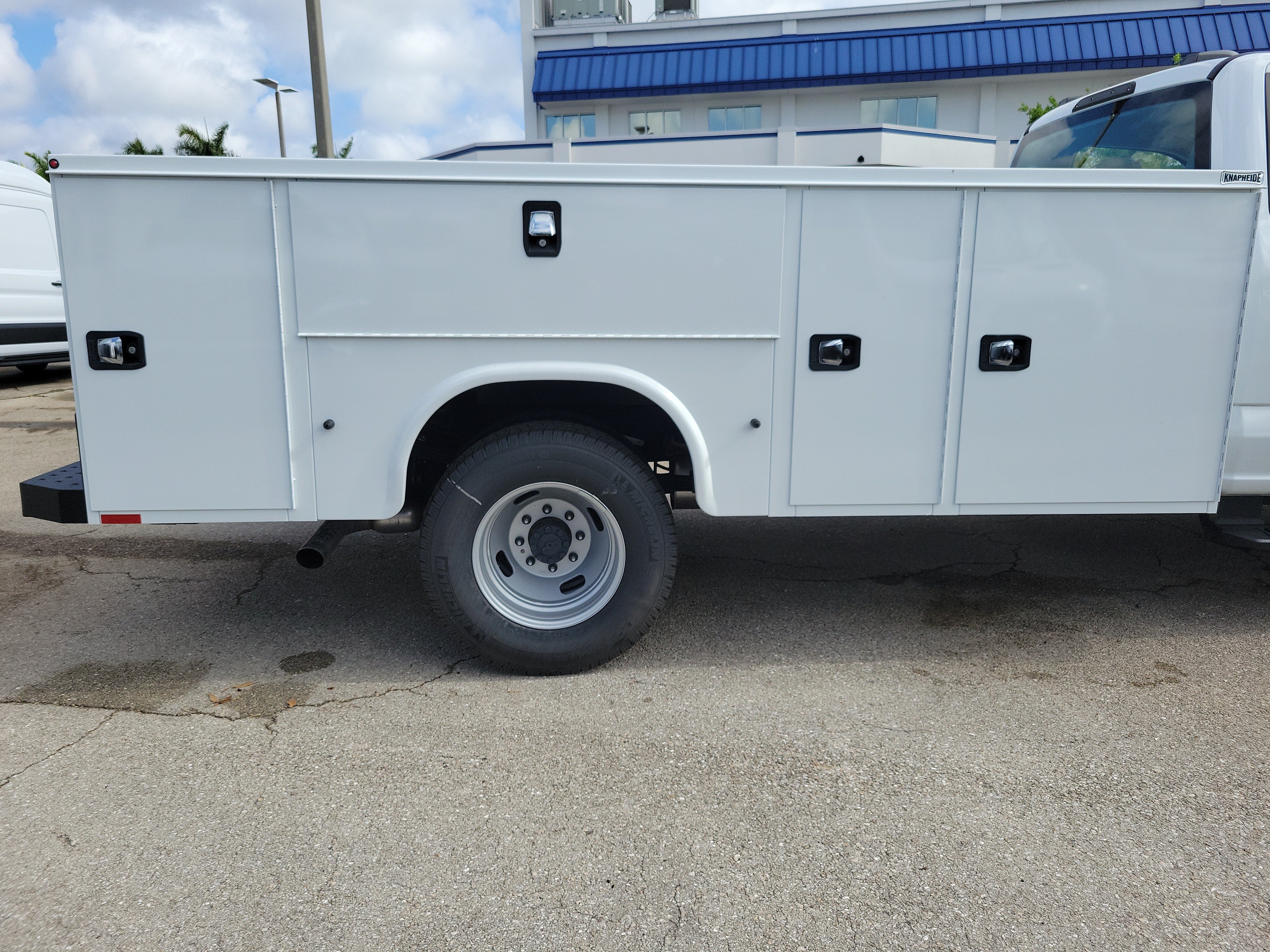 New 2025 Ford F350 XL RWD image 15