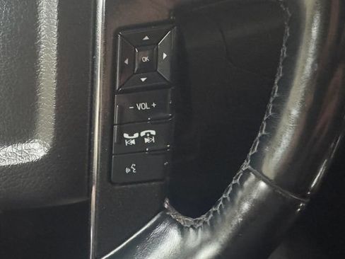 Used 2015 Lincoln Navigator 4WD image 18