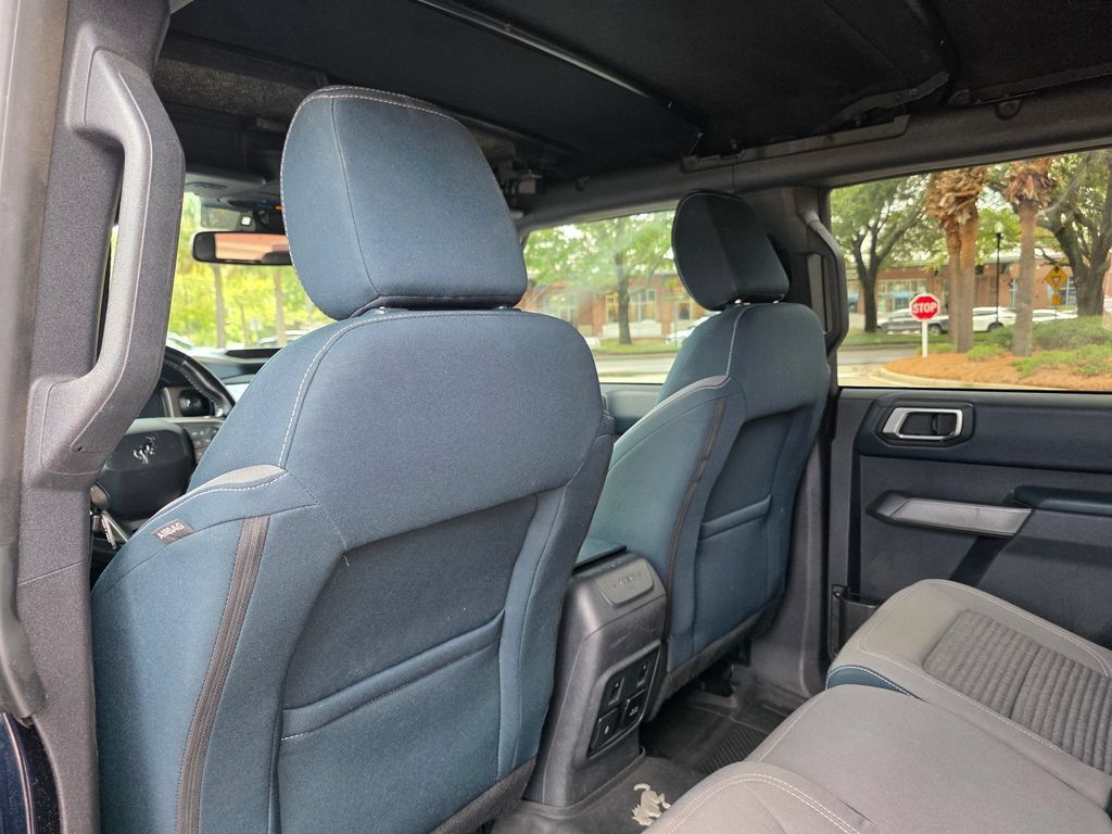Used 2021 Ford Bronco Outer Banks AWD/4WD image 25