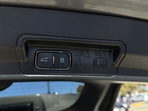 Certified 2021 Ford Explorer XLT image 9