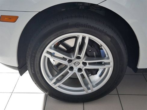 Used 2022 Porsche Macan image 6