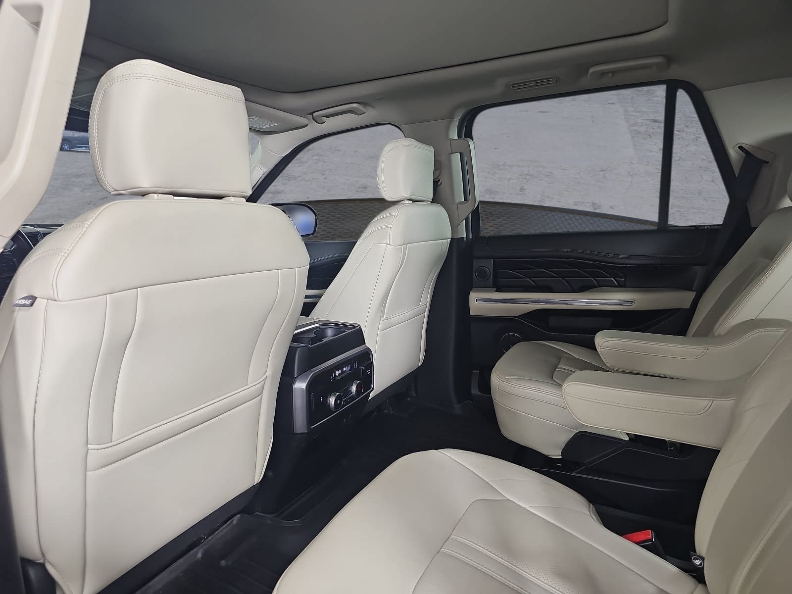Used 2019 Ford Expedition Platinum AWD/4WD image 11