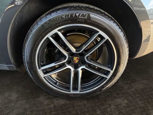 Used 2021 Porsche Macan AWD/4WD image 39