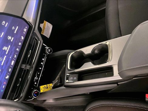 Used 2024 Chevrolet Equinox EV RS image 18