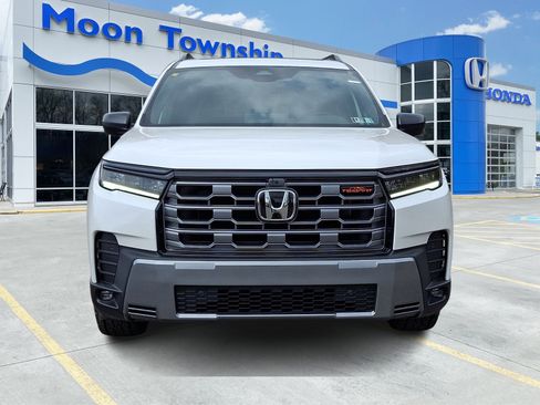 New 2026 Honda Pilot TrailSport image 2
