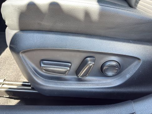 Used 2024 Toyota Camry SE image 27