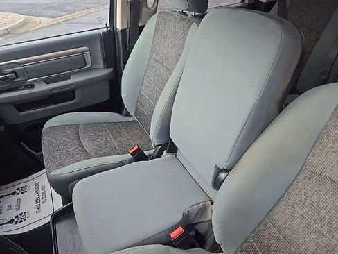 Used 2019 RAM 1500 Big Horn image 28