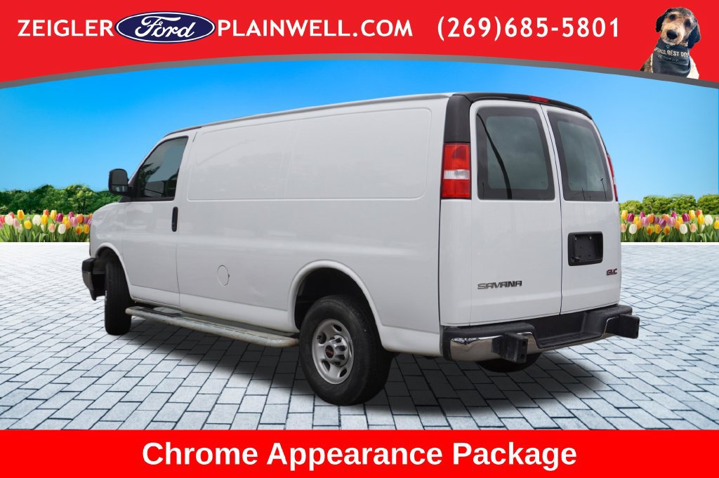 Used 2025 GMC Savana 2500 w/ Driver Convenience Package RWD image 3