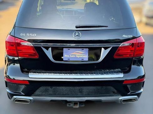Used 2015 Mercedes-Benz GL 550 4MATIC image 12