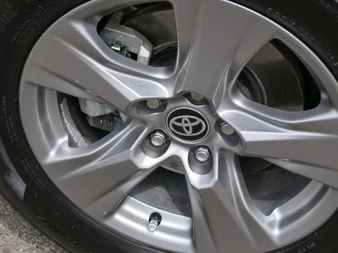 Used 2024 Toyota RAV4 XLE FWD image 10