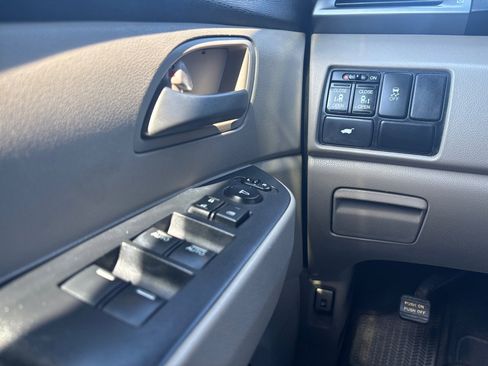Used 2011 Honda Odyssey EX-L image 17