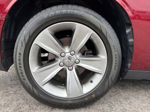 Used 2018 Dodge Challenger SXT image 12