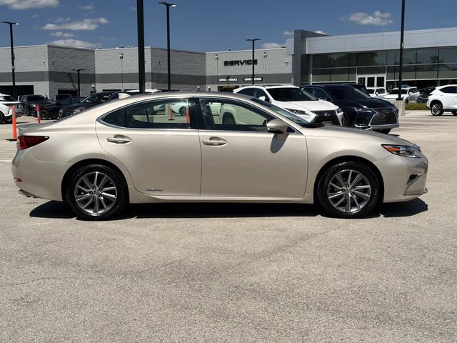 Used 2018 Lexus ES 300h FWD image 4