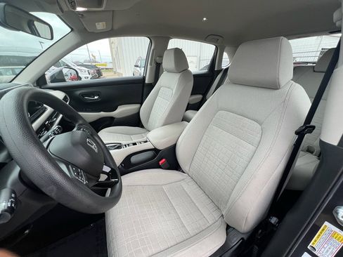 Used 2023 Honda HR-V LX image 13