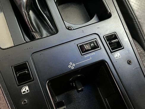 Used 1986 Chevrolet Corvette Convertible image 38