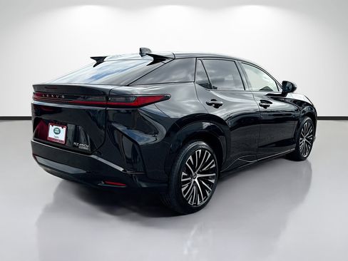Used 2024 Lexus RZ 450e Premium image 5