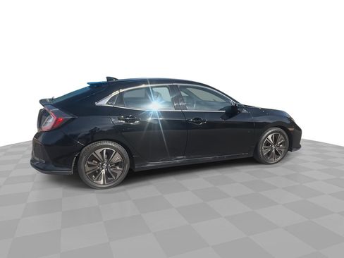 Used 2018 Honda Civic EX image 9