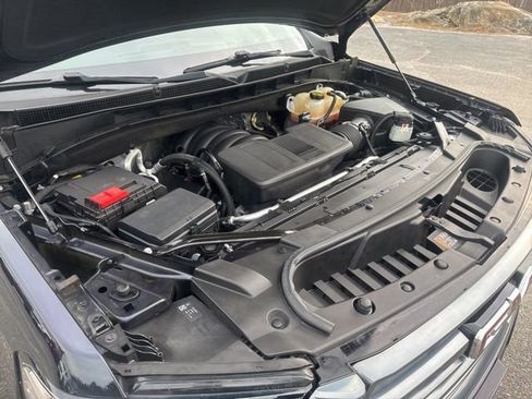 Used 2022 GMC Yukon AT4 image 47