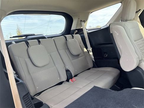 Used 2021 Ford Explorer XLT image 21