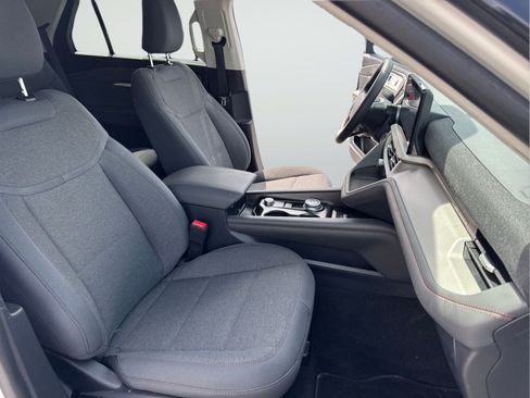 Used 2025 Ford Explorer Active RWD image 37